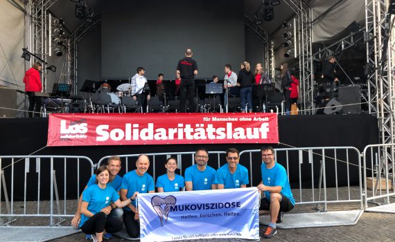 Vor der Bühne beim Solidaritätslauf Aachen 2018